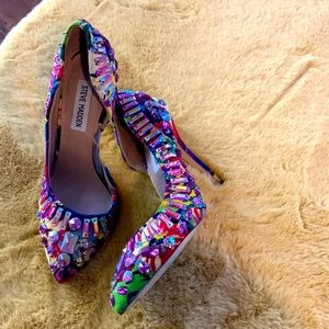 Steve madden piece of art